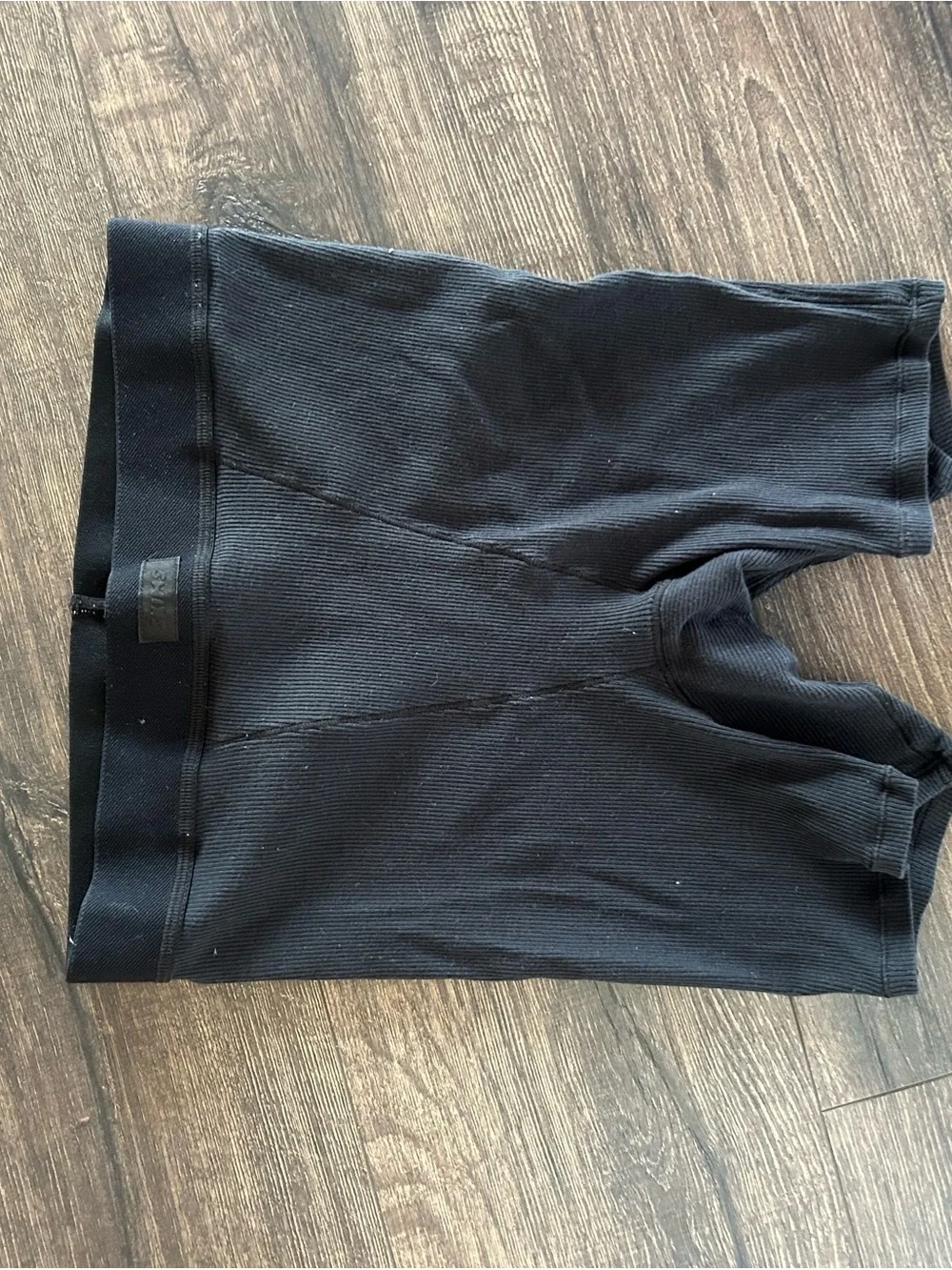 Skims Ribbed Boxer Short - Picture 5 of 8